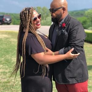 Meet your Posher, Mona